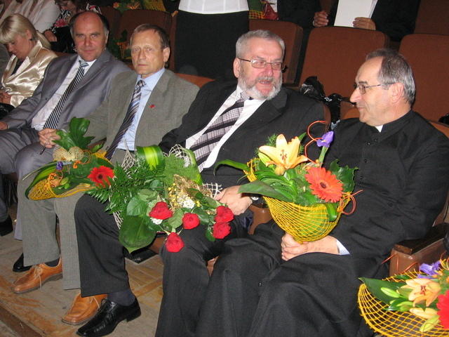 pozegnanieklasmaturaln2007 18