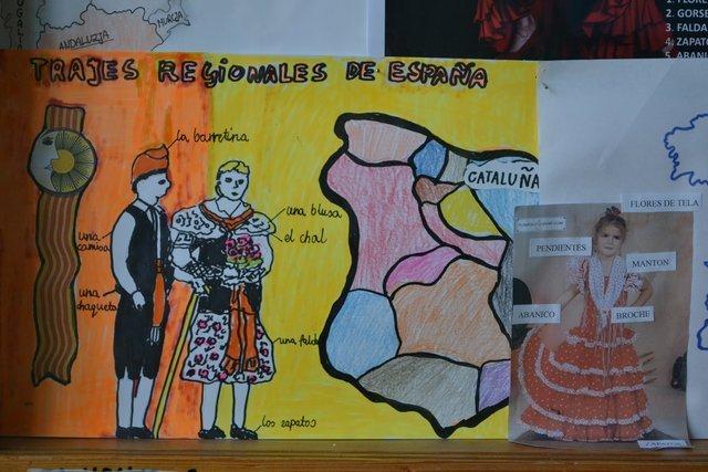 Los trajes regionales de Esp 03